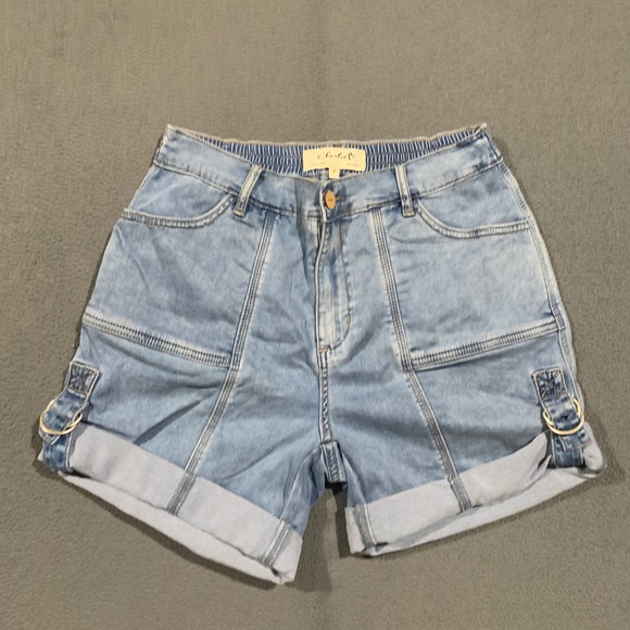 CHARLIE B Pants - Charlie B Denim Shorts Women 6 Light Wash Tencel Blend Cuffed Utility Cargo Blue